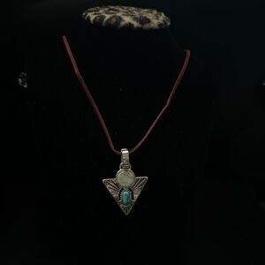 Sparrow arrow burgundy necklace